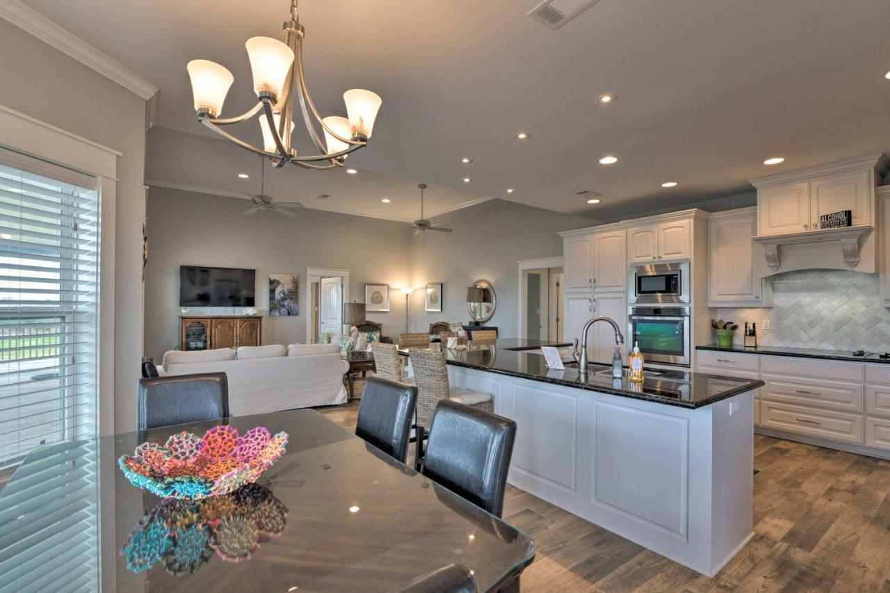 Coastal Port Bolivar Home - Walk To Beach! Bagian luar foto